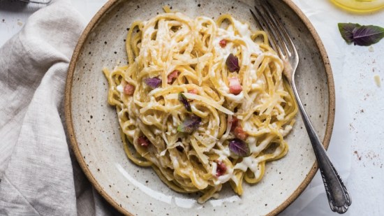 Salsa Alfredo: el aderezo perfecto a tus platos de pasta