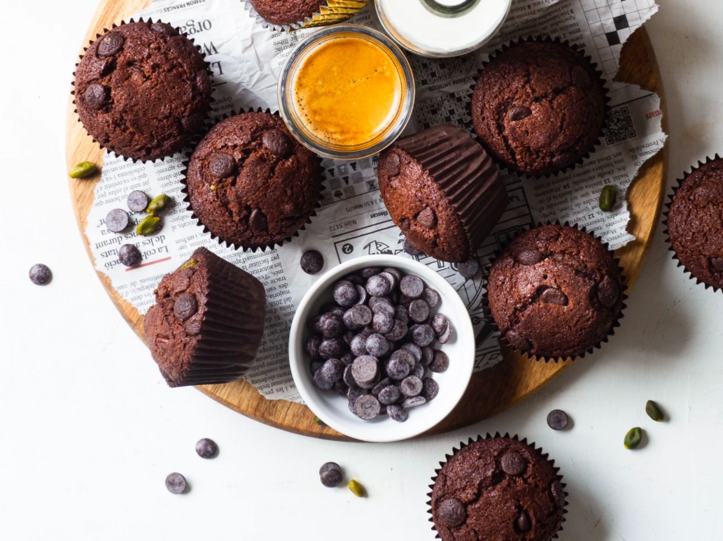 Muffins veganos de chocolate y plátano