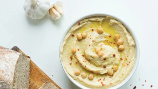 Salsa de ajo con eneldo