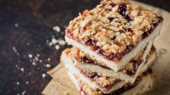 Barritas de 'crumble' de frambuesa