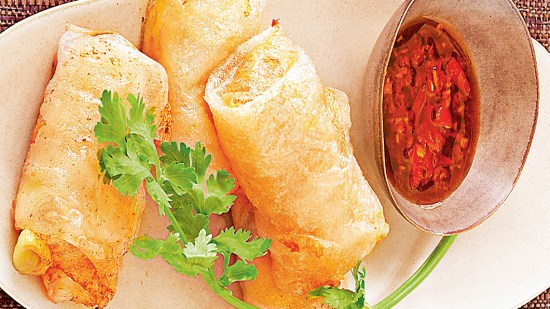 Rollitos vietnamitas de setas y verduras