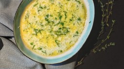 Sopa de pollo, puerro y arroz