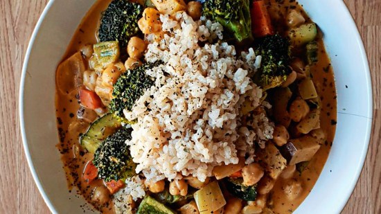 Garbanzos al curri con verduras