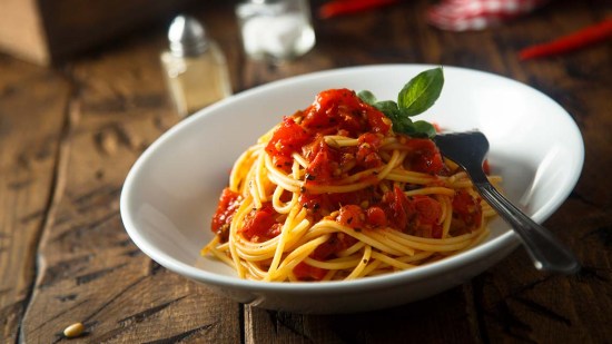 Espaguetis con boloñesa vegetariana