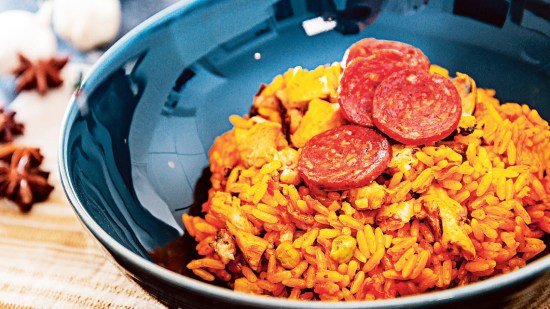 Receta de paella de pollo y chorizo