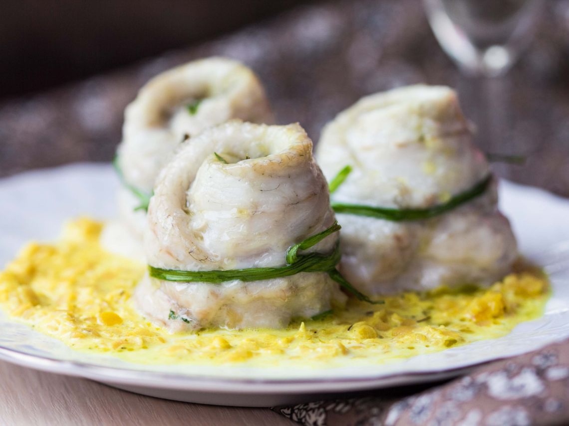 Rollitos de pescado con verduras al vapor
