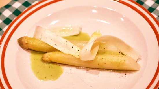 Espárragos blancos, emulsión de trigueros