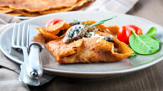 Tarta de champiñones, panceta y cebolla