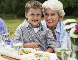 Los abuelos, mucho más que cuidadores