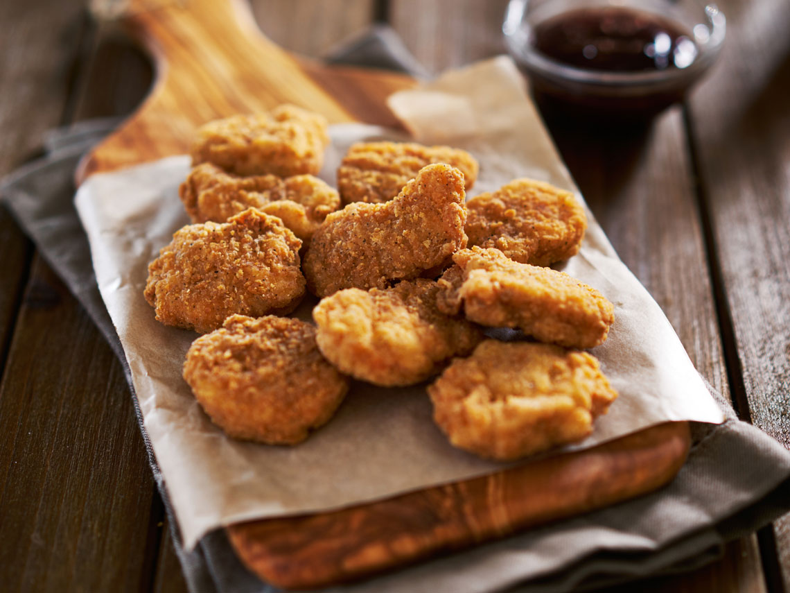 ¿Sabes qué llevan en realidad los nuggets de pollo?