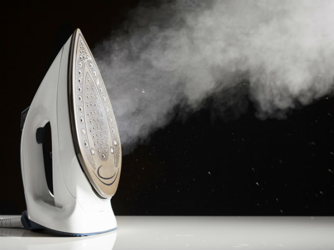 Apunta los trucos para limpiar la plancha