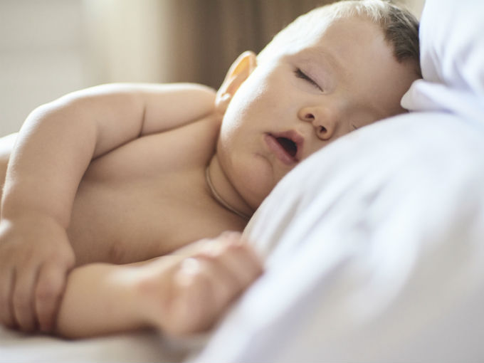 La importancia de lavar las almohadas