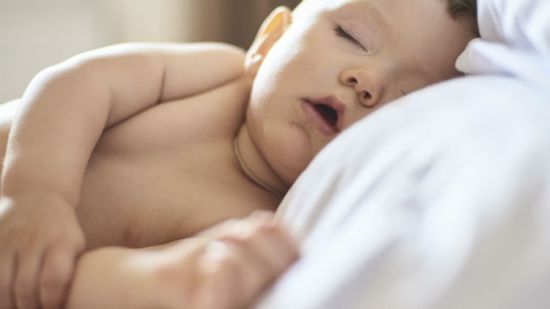 La importancia de lavar las almohadas