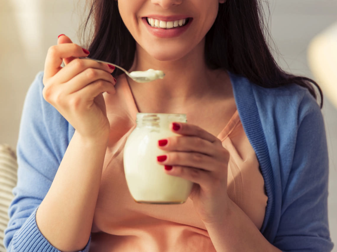 Beneficios de comer yogur natural