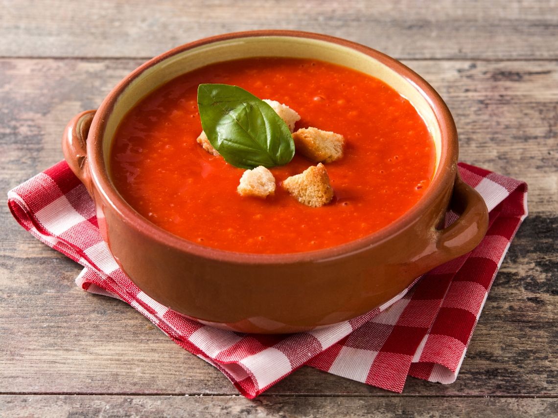 Sopa de tomate. Plato típico extremeño.