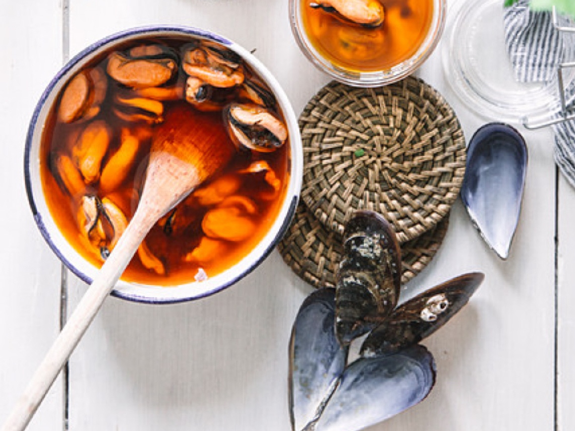 Lata de mejillones en escabeche