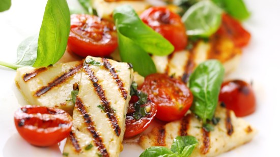 halloumi a la parrilla