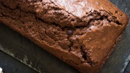 bizcocho rectangular de chocolate