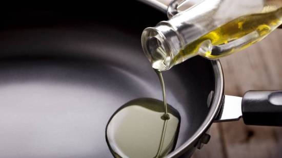 Cómo saber si el aceite está caliente para freír