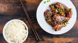 Laquear tus platos, el truco para que te salgan más crujientes y deliciosos