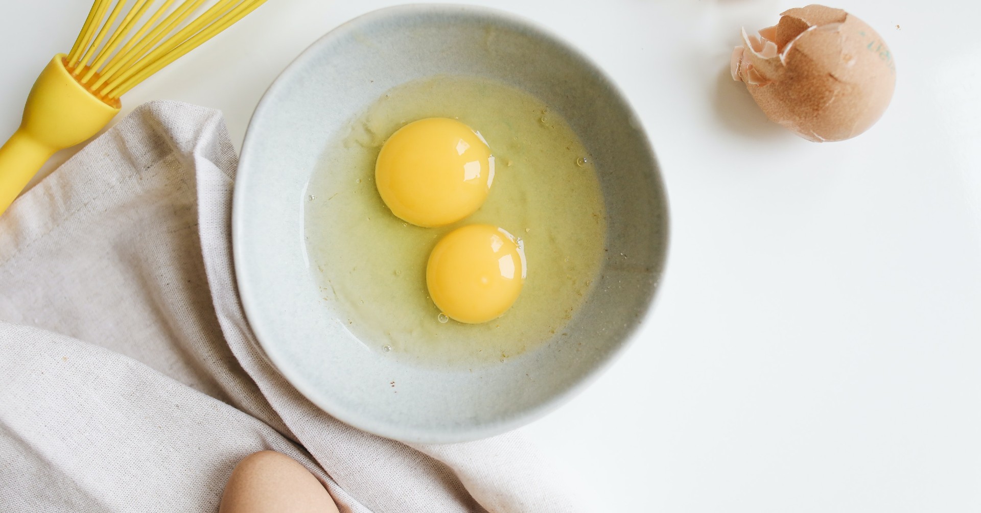 Cómo tomar clara de huevo para asimilar mejor su proteína