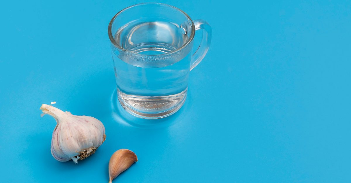 ¿De dónde viene el refrán ajo y agua?