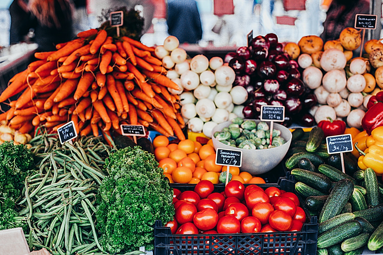 Frutas y verduras frescas en el mercado