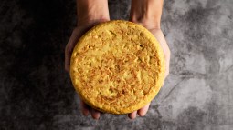 Tortilla de patata con cebolla o sin cebolla: ¿tú de quién eres?