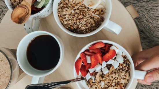 Los cinco errores más comunes que cometemos desayunando (y cómo arreglarlos)