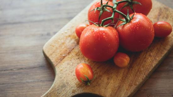 Cómo comer tomate sin cocinarlos