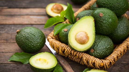 5 entrantes deliciosos con aguacate para los días de verano
