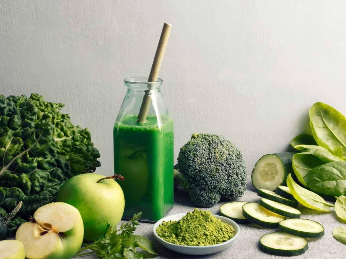 Cómo hacer un batido de té verde matcha