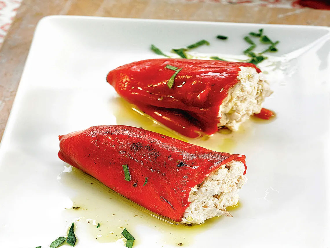 Pimientos rellenos de atún