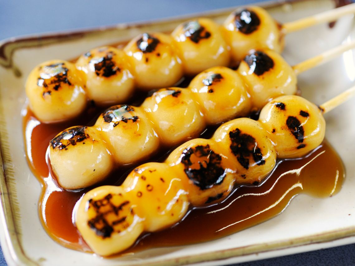 Cómo hacer albóndigas de arroz dulces