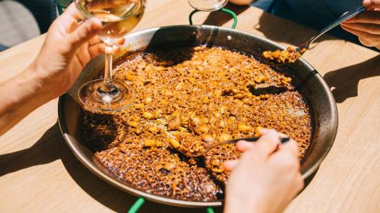 Cómo hacer el perfecto socarrat en una paella