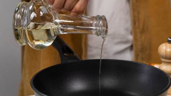 ¿Es verdad que el aceite de oliva se vuelve tóxico en contacto con el fuego?