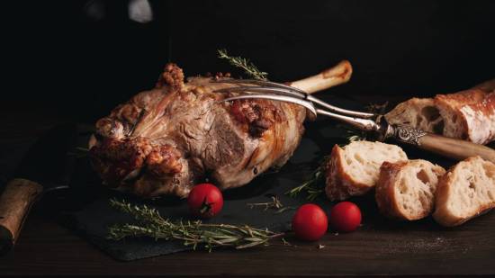 Cochinillo y cordero: diferencias clave para cocinarlos esta Navidad