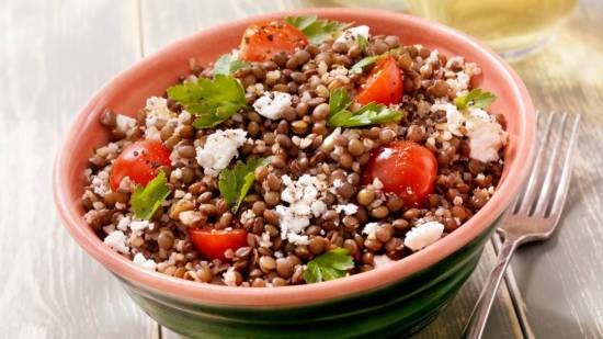 5 ensaladas de lentejas para llevar a la oficina