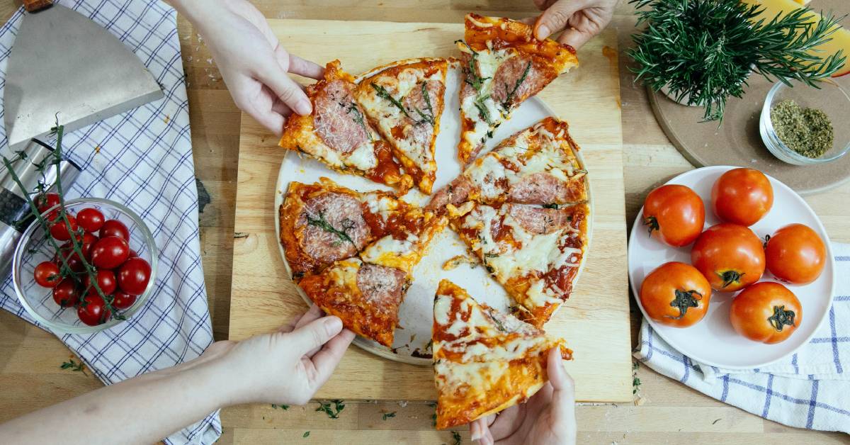 Cómo hacer una pizza rica si no tienes horno