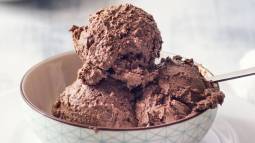 5 Helados con chocolate saludables que puedes hacer en casa