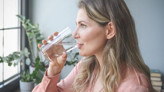 Trucos para reducir la retención de líquidos