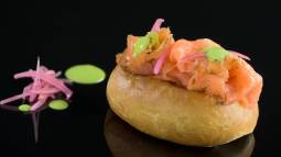 Brioche de salmón ahumado