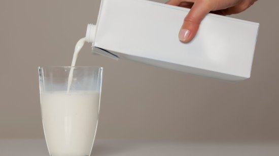 ¿La leche pasteurizada es mejor que la de tetra brik?