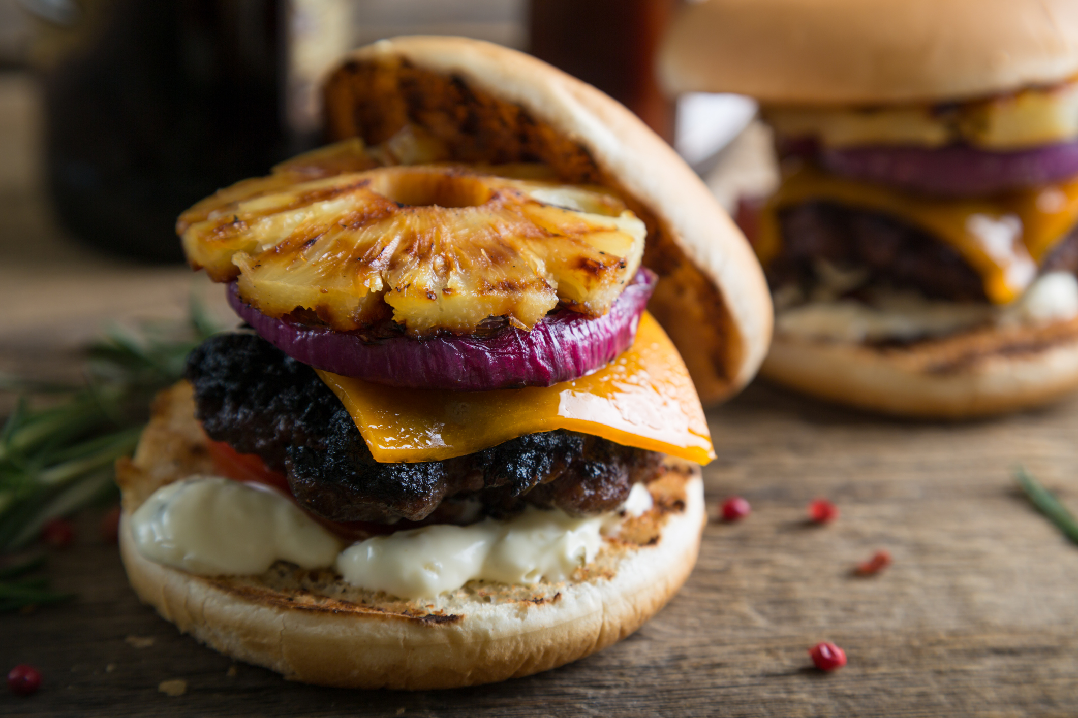 Hamburguesa con piña