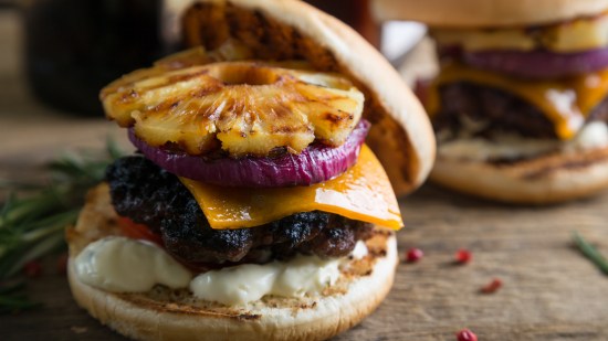 Hamburguesa con piña