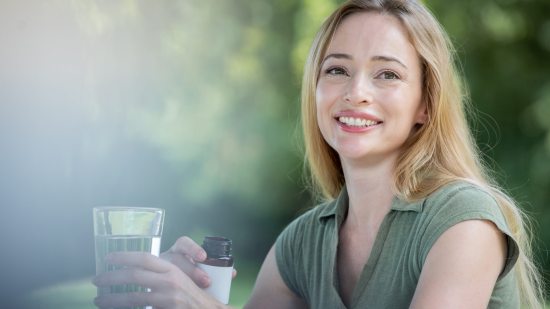 Lo que opina una nutricionista sobre tomar colágeno: el suplemento antiedad que se ha puesto de moda para la piel