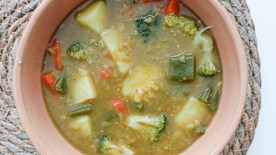 Estofado vegano con lenteja coral: una receta sencilla para calentarte en invierno