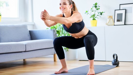 Los expertos recomiendan esta rutina con cuatro ejercicios fáciles y rápidos para perder peso