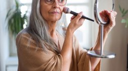 Trucos de maquillaje que quitan años