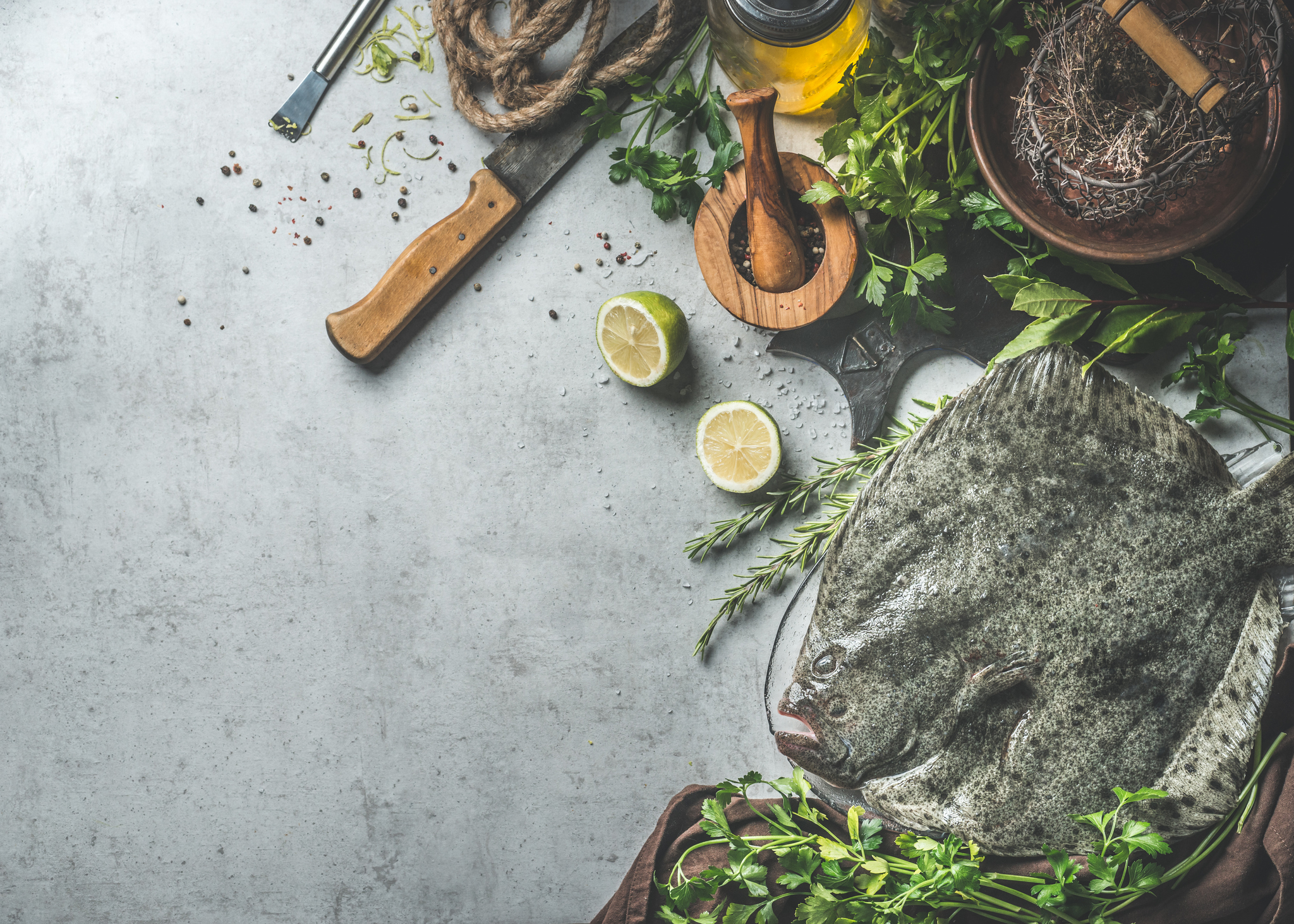 Receta de rodaballo con cocochas y pilpil de lima limón